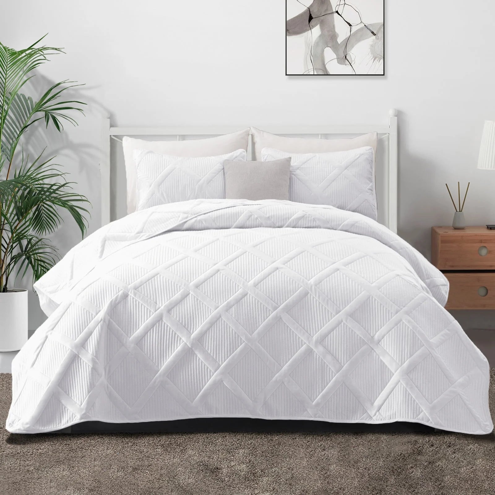 Ultrasonic King Quilt Set, 3-Piece Lightweight Bedspreads Modern Striped Coverlet, White